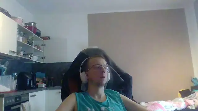 Snapshot of David250692 chatting on July 22, 2026, 8:06 am David250692 online show from July 22, 2026, 8:06 am