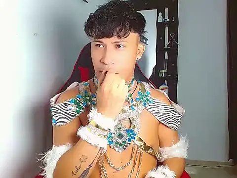 boyhot23x online show from April 16, 2026, 3:07 am