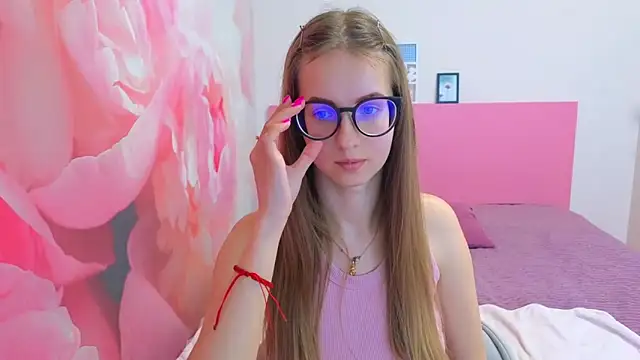 AliceAdams online show from March 9, 2026, 7:56 am