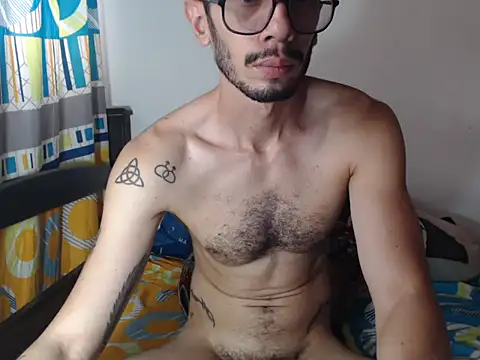 alisterxxx online show from November 14, 2025, 3:55 pm