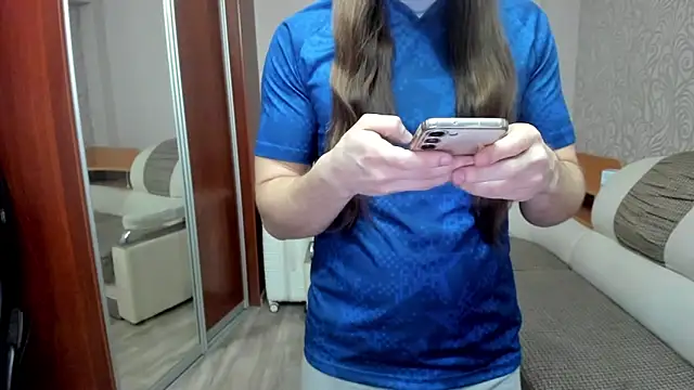 Marrymepls online show from March 21, 2026, 2:42 pm