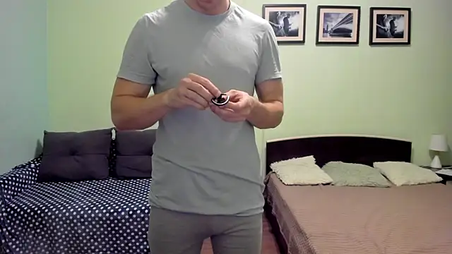 Marrymepls online show from April 22, 2026, 3:57 pm