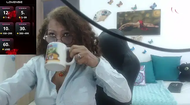 BustyMilf  online show from March 10, 2025, 1:21 pm