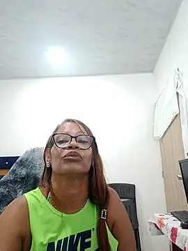 BustyMilf  online show from September 11, 2025, 1:55 pm