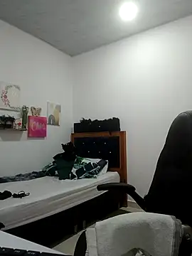 BustyMilf  online show from October 29, 2025, 2:19 pm