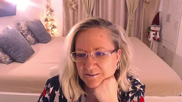 Raisshy online show from December 16, 2024, 6:10 am