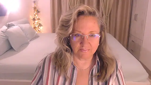 Raisshy online show from October 14, 2025, 4:52 pm