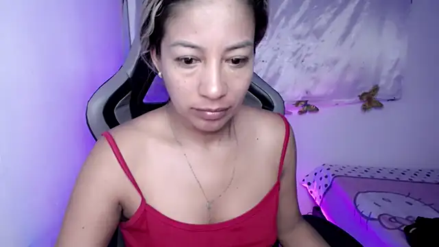 ninatiny online show from February 20, 2026, 9:21 am