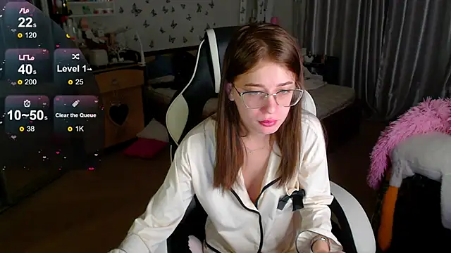 Kira honeyy online show from January 13, 2026, 2:17 am