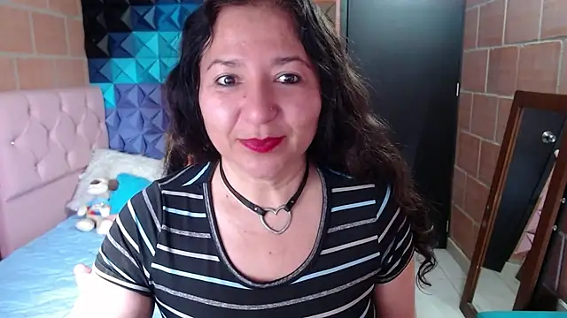 katifoxx online show from February 25, 2025, 6:20 pm