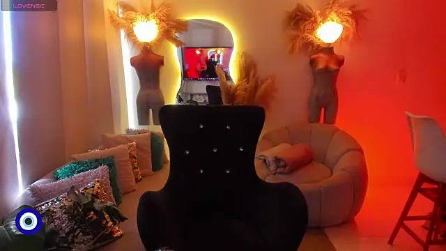 Angel Peach online show from April 21, 2026, 1:50 pm