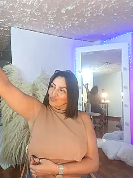 zullyxhot online show from November 9, 2025, 9:57 pm