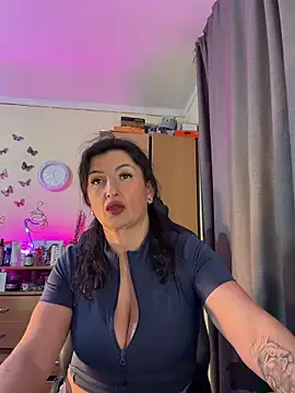 Hotangel75 online show from April 4, 2026, 5:21 pm