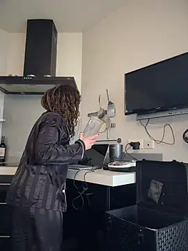 Clara-xoxo online show from February 19, 2026, 9:27 am