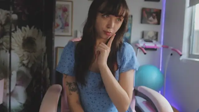 makiyahbelle online show from April 21, 2026, 5:36 am