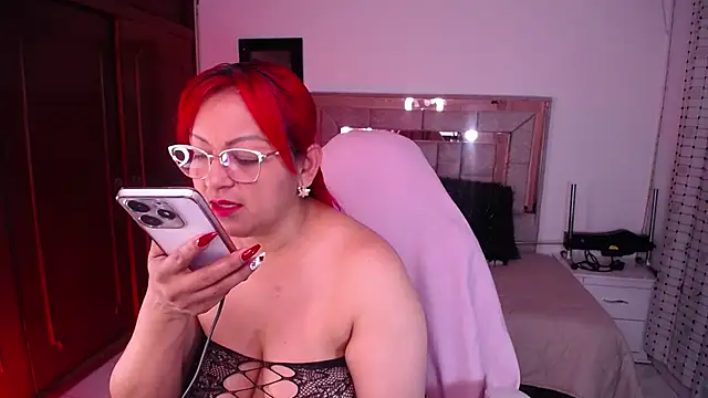 salomecastro  online show from October 16, 2025, 3:29 am