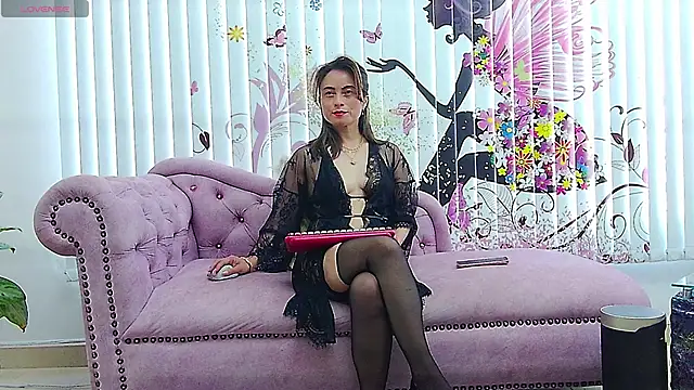 Snapshot of MarcelaFlores chatting on April 30, 2026, 2:45 pm MarcelaFlores online show from April 30, 2026, 2:45 pm