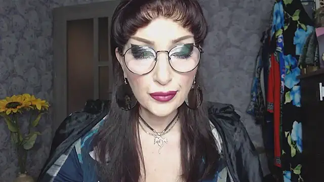 Aziza1 online show from April 15, 2026, 2:13 pm