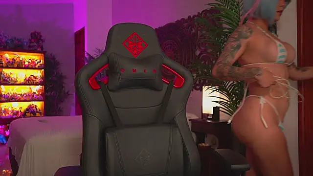 ambarEvans online show from March 6, 2025, 5:22 pm