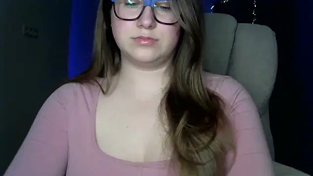 SeasonalSomeone online show from April 19, 2026, 11:18 pm