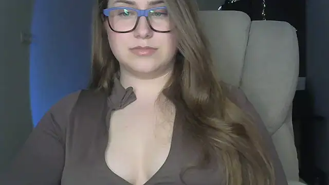 SeasonalSomeone online show from April 21, 2026, 11:29 pm