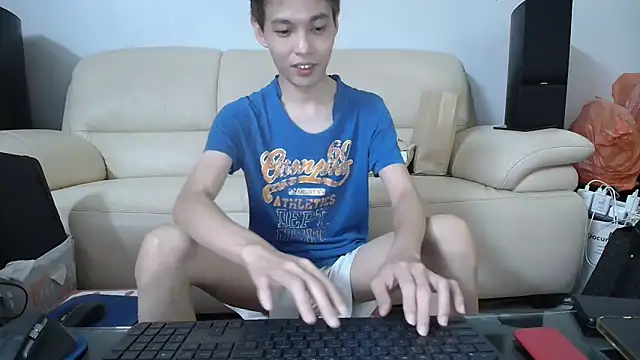 andrewooi online show from February 4, 2025, 1:06 pm