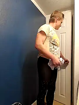 MaddyC6992 online show from January 7, 2025, 1:35 pm