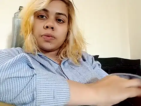 Nainagupta7890 online show from November 9, 2025, 12:14 pm