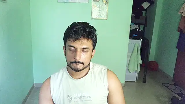 daringcutie online show from June 14, 2026, 5:09 am