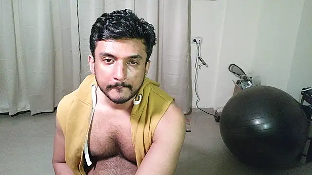daringcutie online show from July 31, 2026, 6:40 pm