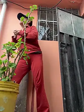 latinfemale online show from November 11, 2025, 5:57 pm