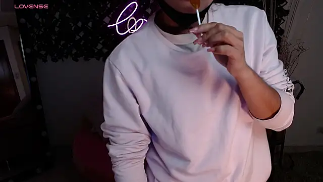 DestinyHills online show from February 7, 2025, 12:06 pm