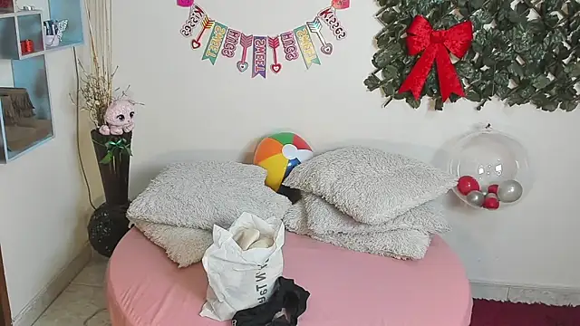 DestinyHills online show from April 21, 2026, 12:00 pm