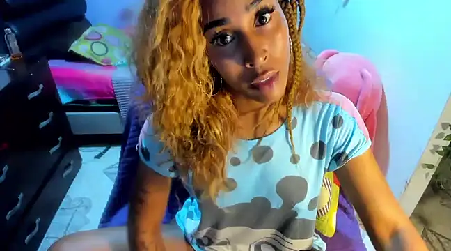 CarameloCeron online show from December 17, 2024, 1:49 pm