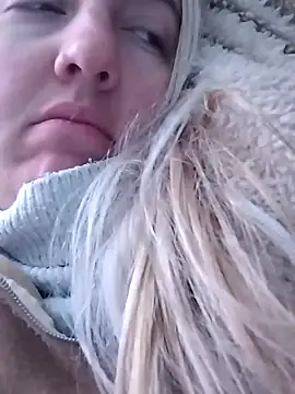 Mllesha74000 online show from December 8, 2024, 12:30 pm