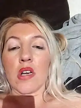 Mllesha74000 online show from February 23, 2025, 2:46 pm