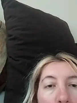 Mllesha74000 online show from March 21, 2025, 3:24 pm