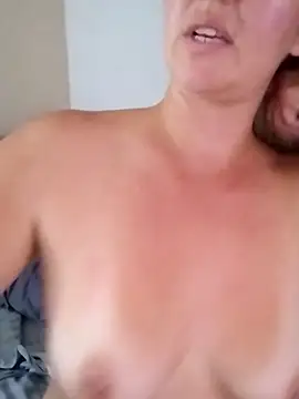 Mllesha74000 online show from September 14, 2025, 4:39 pm