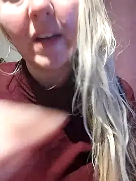 Mllesha74000 online show from February 17, 2026, 7:09 pm