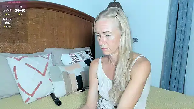 Christine 35 online show from February 28, 2026, 11:11 am