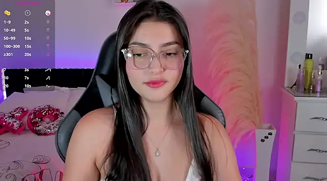 esmeralda colllins online show from March 17, 2025, 6:53 pm