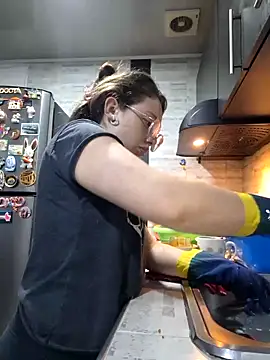 linda-schmidt online show from March 4, 2025, 12:50 am