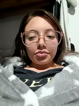 linda-schmidt online show from November 30, 2025, 1:53 am