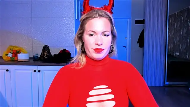 HotTiffani online show from November 1, 2025, 8:16 am