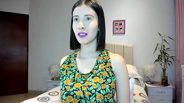 macarena vallejo online show from December 18, 2024, 2:53 am