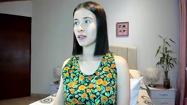 macarena vallejo online show from January 14, 2025, 1:58 am