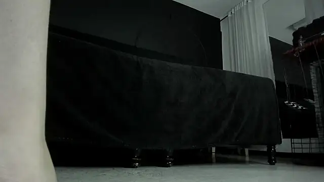  Jade 16 online show from February 24, 2025, 11:43 am