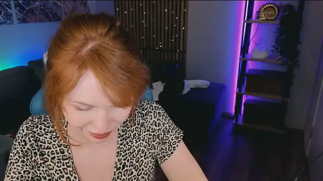 Snapshot of GingerArin chatting on June 4, 2026, 10:43 am GingerArin online show from June 4, 2026, 10:43 am