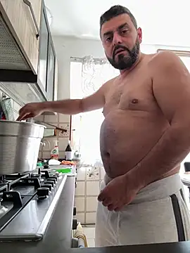 ChiIul11 online show from April 4, 2026, 9:51 am