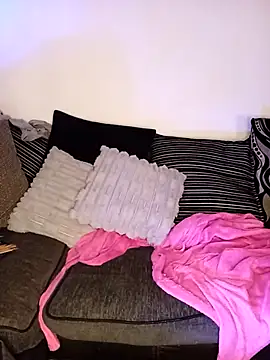 Leanne43 online show from February 27, 2026, 11:05 pm